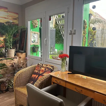 Jungle Magic Near Atomium , Heyzel Stadium Bed & Breakfast