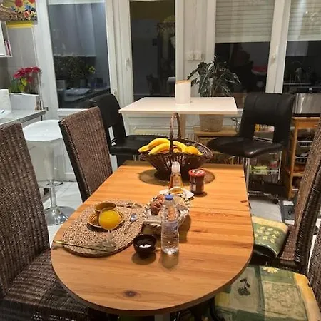 Jungle Magic Near Atomium , Heyzel Stadium Bed & Breakfast