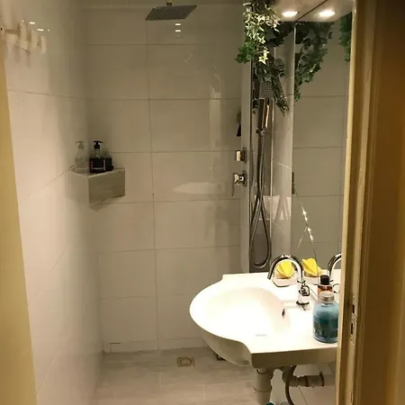 Bed & Breakfast Jungle Magic Near Atomium , Heyzel Stadium *